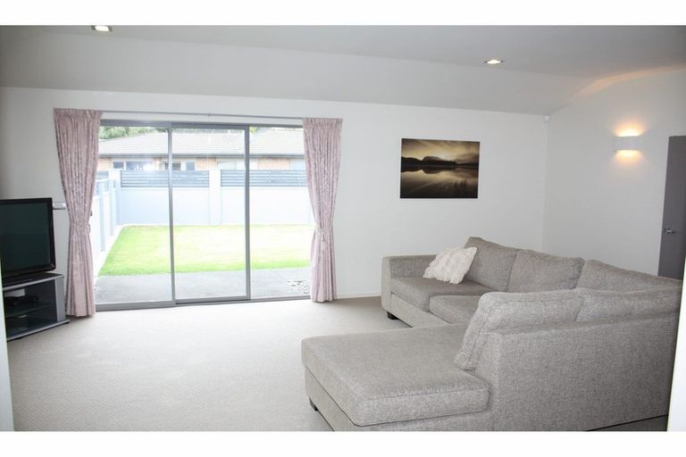 Photo of property in 17 Conifer Grove, Te Kamo, Whangarei, 0112