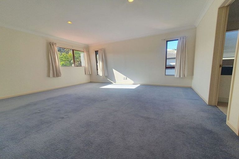 Photo of property in 93 Glendhu Road, Bayview, Auckland, 0629
