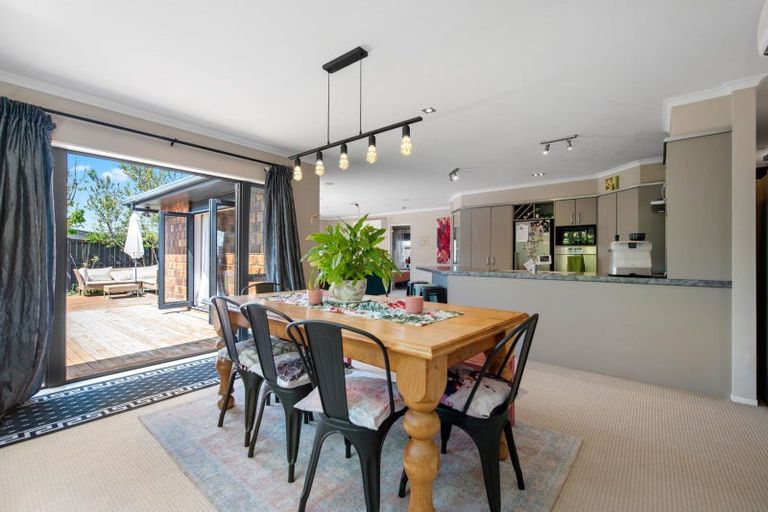 Photo of property in 14 Compton Grove, Huntington, Hamilton, 3210