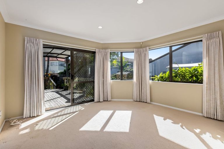 Photo of property in 43 Riverstone Road, Te Atatu Peninsula, Auckland, 0610