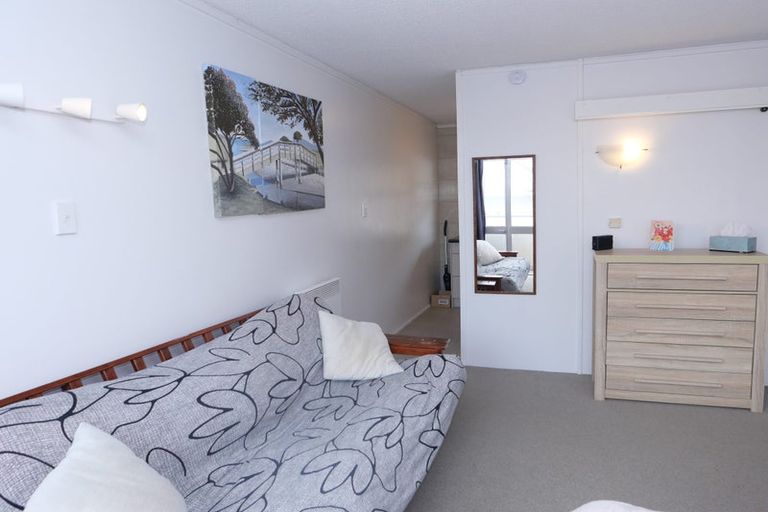 Photo of property in Melksham Towers, 102/131 Brougham Street, Mount Victoria, Wellington, 6011