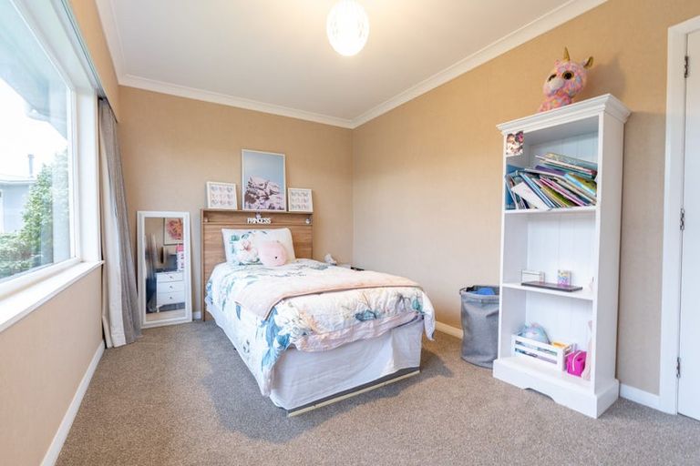 Photo of property in 1 Wigan Place, Hokowhitu, Palmerston North, 4410
