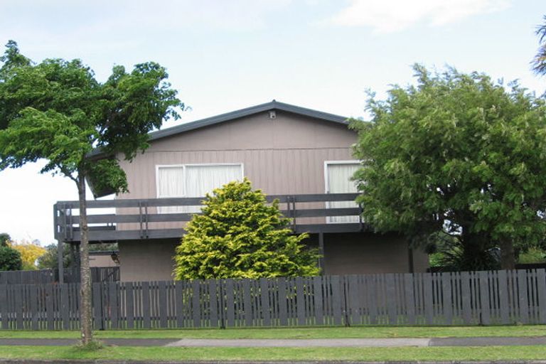 Photo of property in 54 Prince Regent Drive, Half Moon Bay, Auckland, 2012