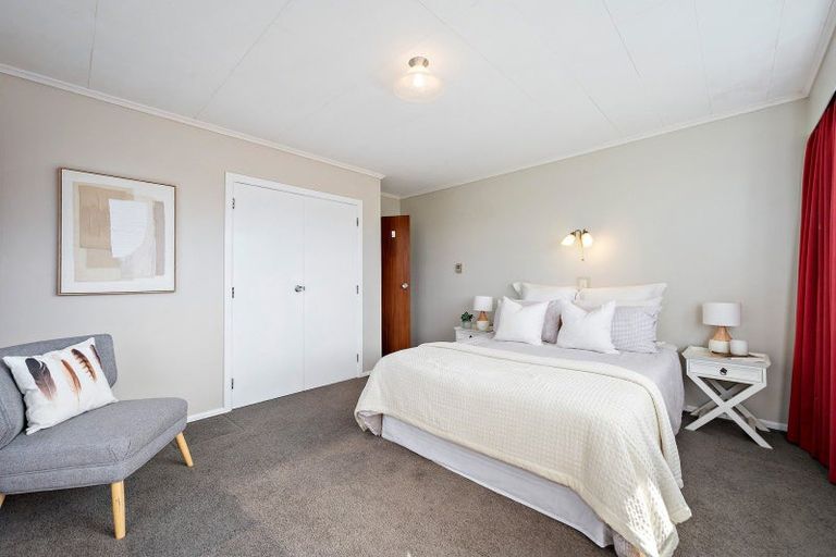 Photo of property in 144 Broderick Road, Johnsonville, Wellington, 6037