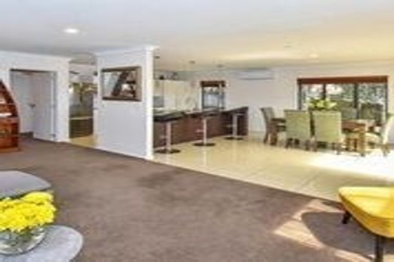 Photo of property in 318 Hill Road, The Gardens, Auckland, 2105