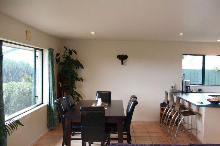 Photo of property in 36 Castletown Place, New Brighton, Christchurch, 8083