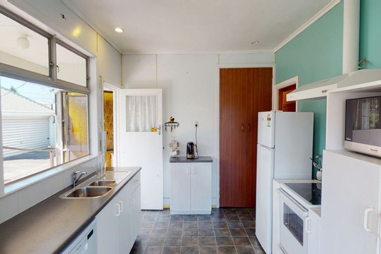 Photo of property in 6 Worcester Street, Levin, 5510