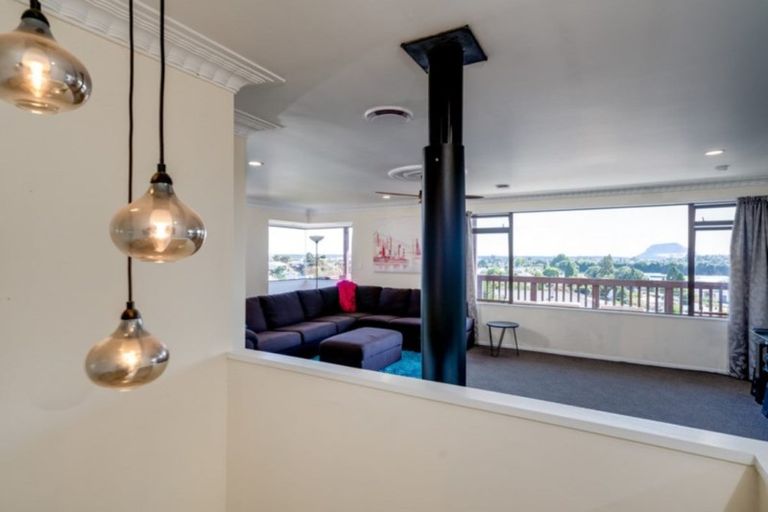 Photo of property in 249 Bellevue Road, Bellevue, Tauranga, 3110
