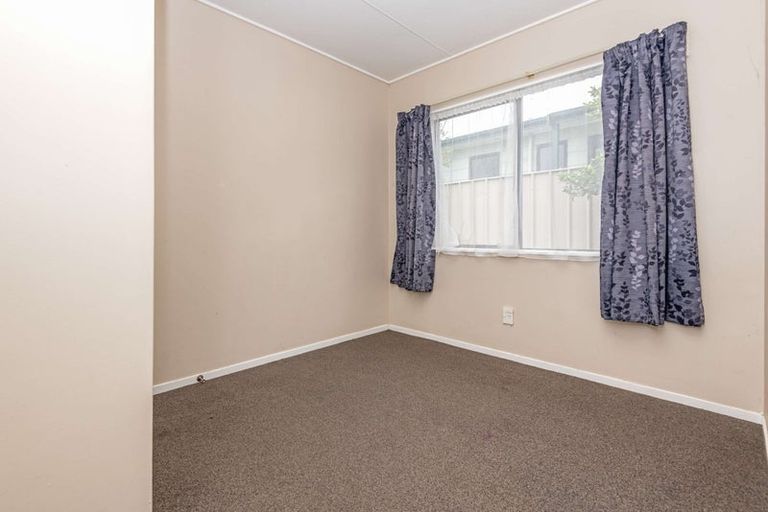 Photo of property in 21 Dahlstrom Grove, Kelvin Grove, Palmerston North, 4414