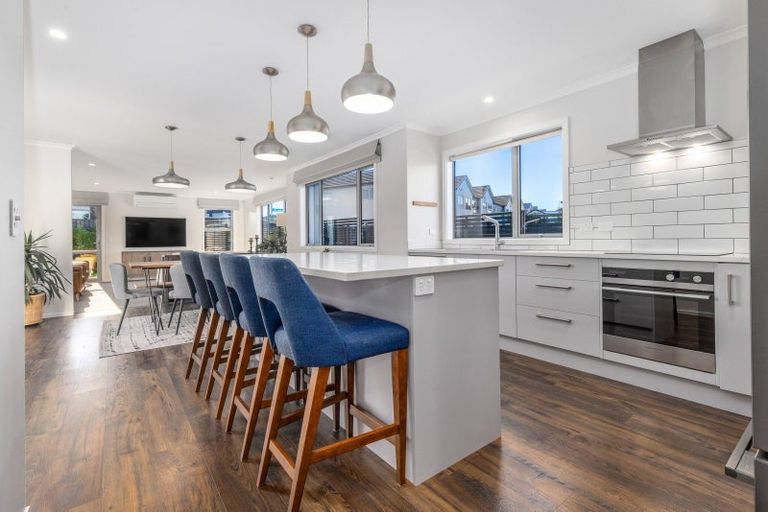 Photo of property in 14 Pateke Drive, Kenepuru, Porirua, 5022