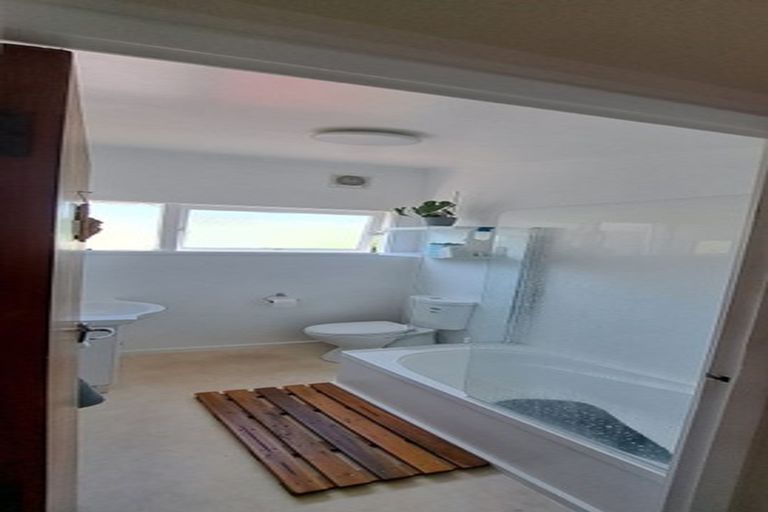 Photo of property in 5/21 Collins Avenue, Tawa, Wellington, 5028