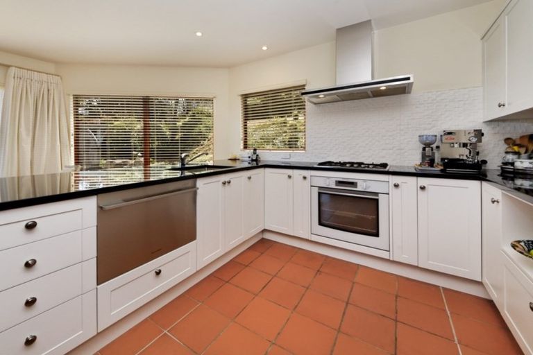 Photo of property in 6 La Trobe Track, Karekare, Auckland, 0772
