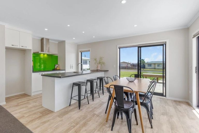 Photo of property in 39 Strathmore Avenue, Levin, 5510