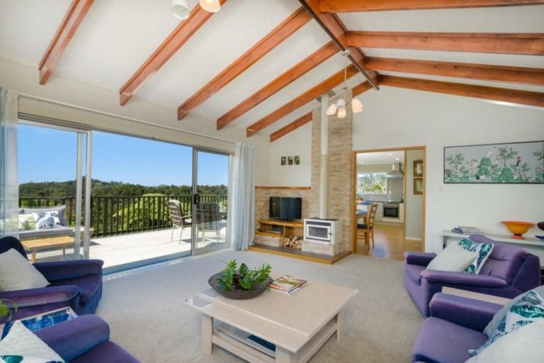 Photo of property in 42 Kitewaho Road, Swanson, Auckland, 0816