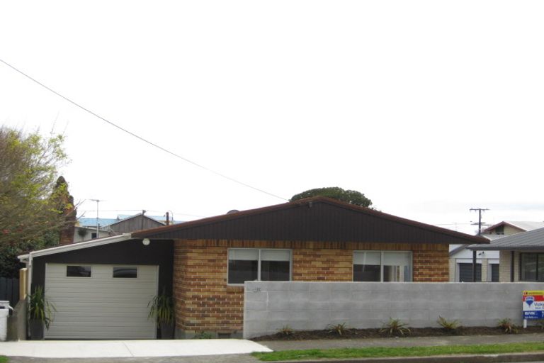 Photo of property in 45 Gilbert Street, New Plymouth, 4310