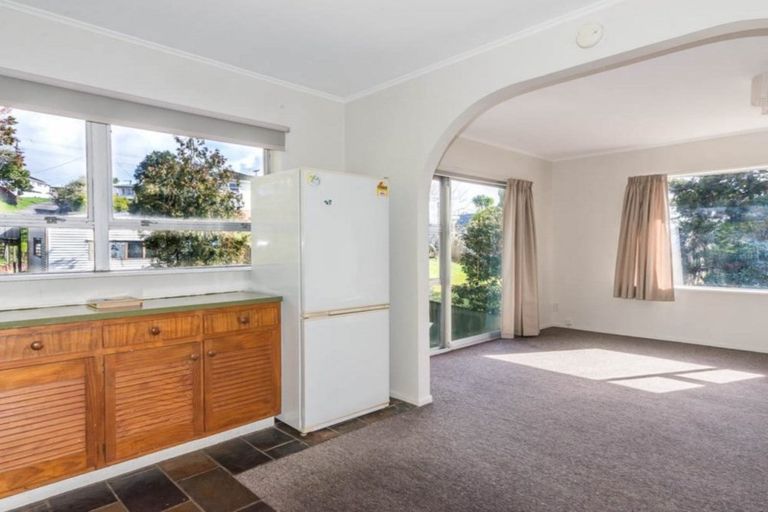 Photo of property in 3/44 Sunnyside Road, Sunnyvale, Auckland, 0612