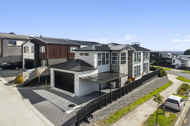 Photo of property in 9 Bremner Ridge Street, Flat Bush, Auckland, 2019