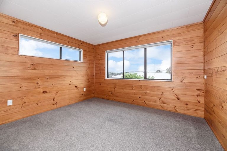 Photo of property in 1/57 Cliff View Drive, Green Bay, Auckland, 0604