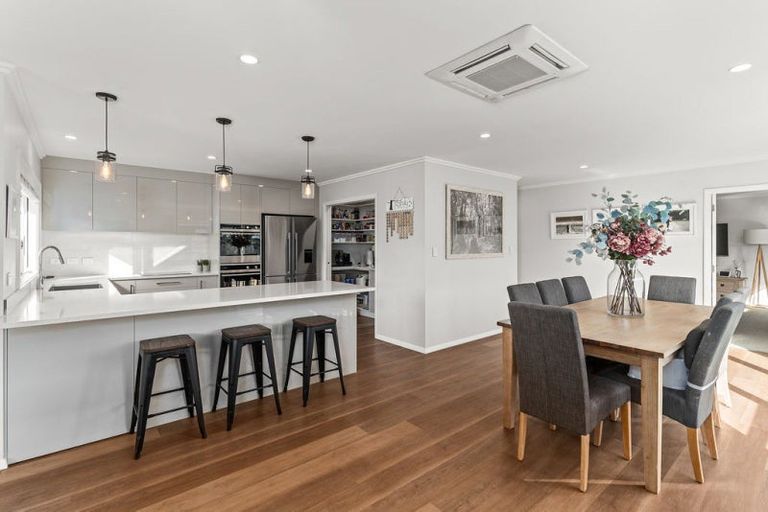 Photo of property in 4 Fantail Avenue, Carterton, 5713