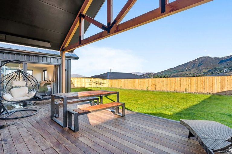 Photo of property in 3 Tomtit Crescent, Lake Hawea, Wanaka, 9382