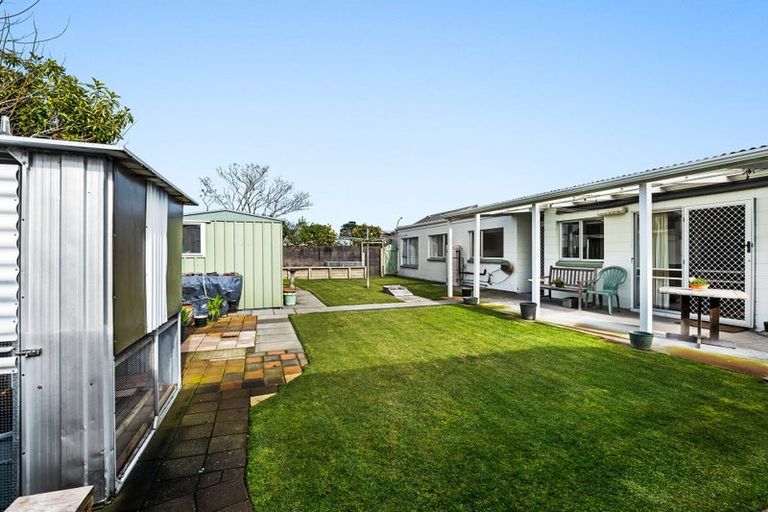 Photo of property in 7 Kamahi Place, Inglewood, 4330