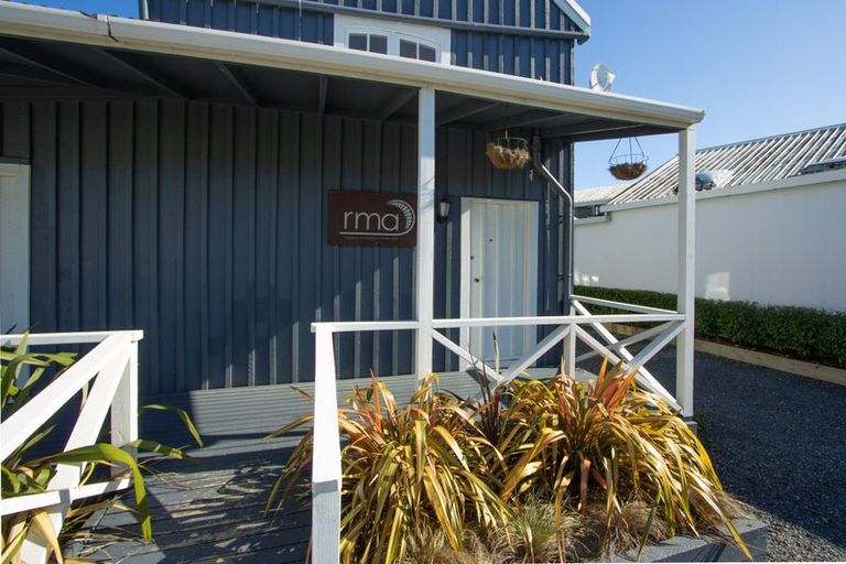 Photo of property in 2/249 Dairy Flat Highway, Albany, Auckland, 0632