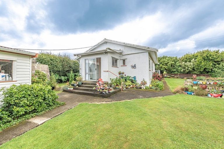 Photo of property in 1580 South Road, Manutahi, Patea, 4598