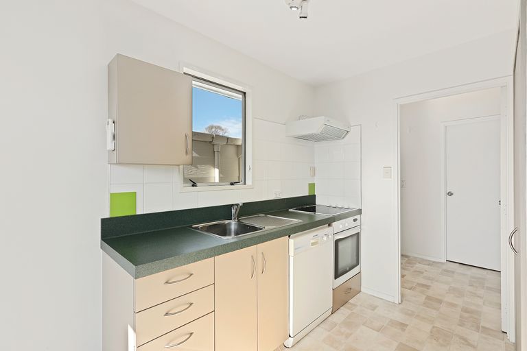 Photo of property in 2/14 Saint Lukes Street, Woolston, Christchurch, 8062