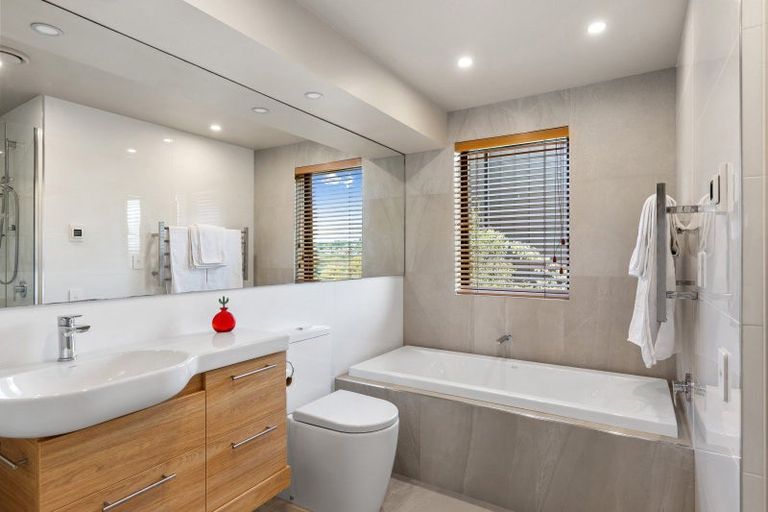 Photo of property in 12 Millway Place, Huntsbury, Christchurch, 8022