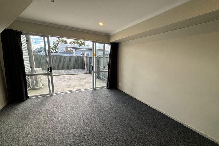 Photo of property in 135 Waltham Road, Sydenham, Christchurch, 8023