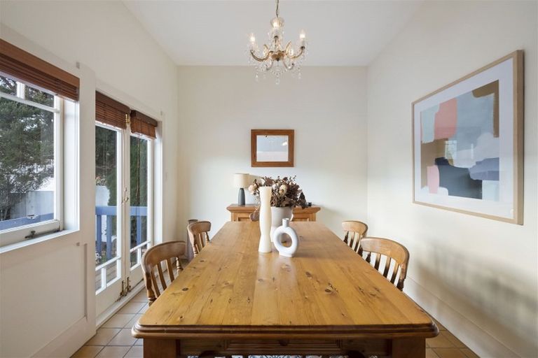 Photo of property in 1/49 Rawene Road, Birkenhead, Auckland, 0626