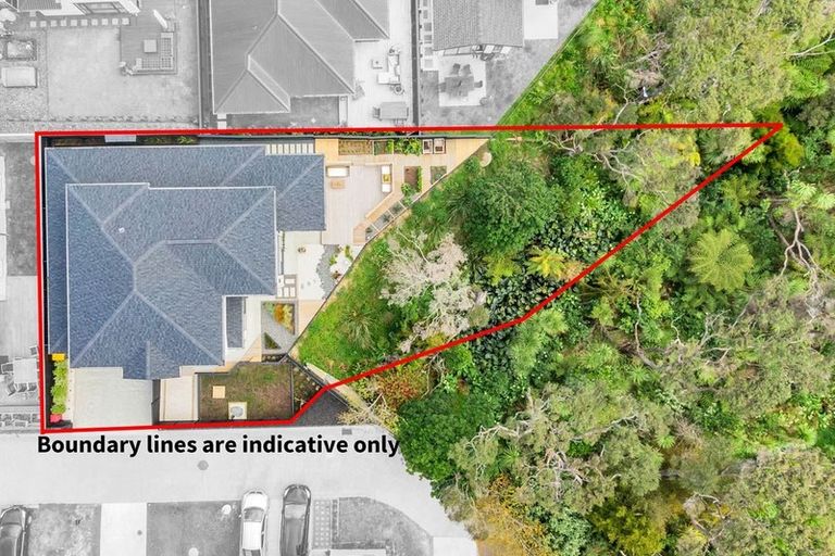 Photo of property in 14 Sauterne Road, Kumeu, 0810