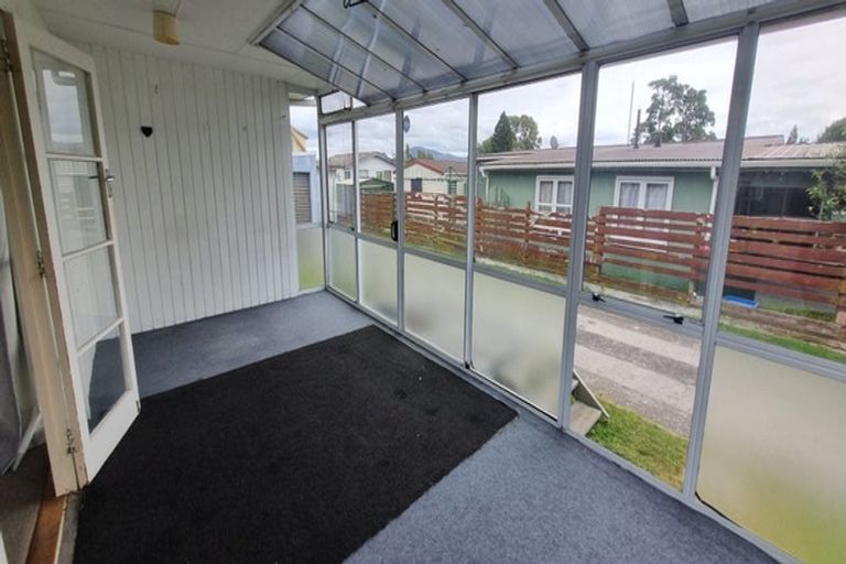 Photo of property in 48 Robinson Avenue, Holdens Bay, Rotorua, 3010