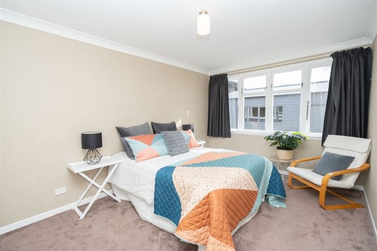 Photo of property in 2 Tranmere Road, Fairfield, Hamilton, 3214