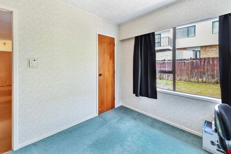 Photo of property in 11 Melia Grove, Goodwood Heights, Auckland, 2105