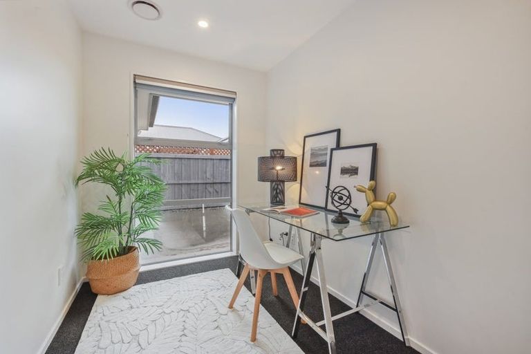 Photo of property in 6 Peter Place, Rangiora, 7400