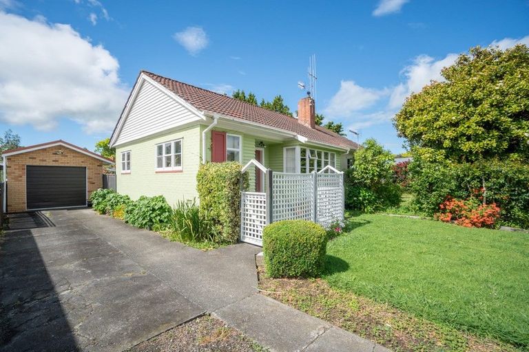 Photo of property in 202 College Street, West End, Palmerston North, 4412