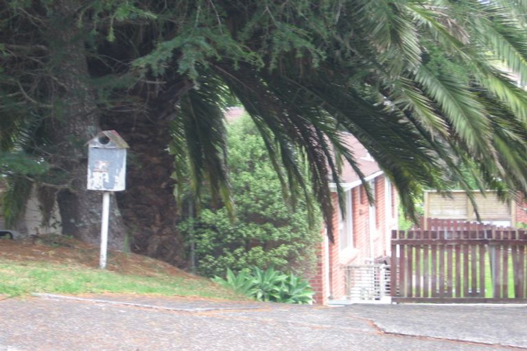 Photo of property in 22 Morriggia Place, Bayview, Auckland, 0629