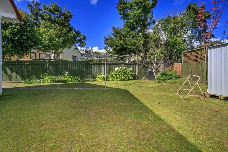 Photo of property in 74 Lynn Road, Bayview, Auckland, 0629
