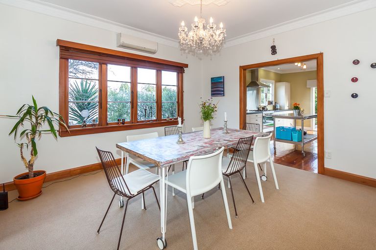 Photo of property in 72 Heretaunga Street, Palmerston North, 4414