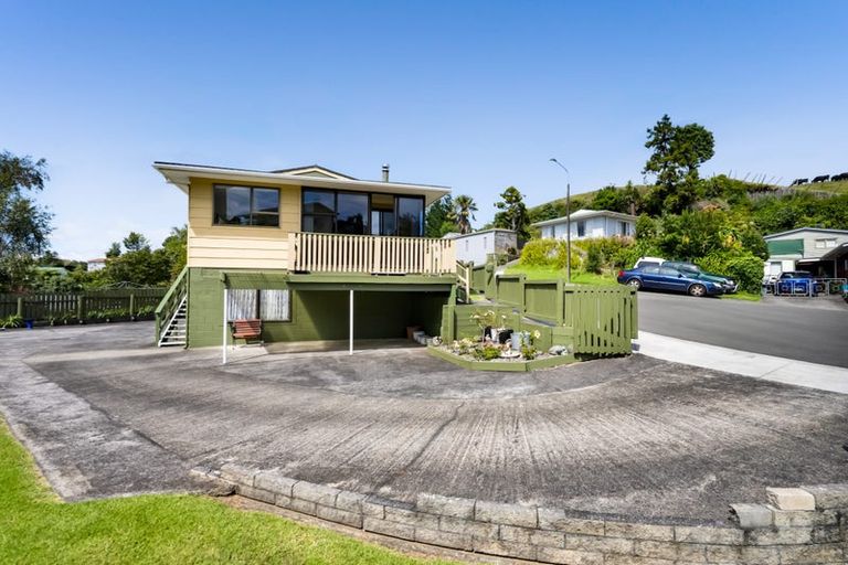 Photo of property in 18 Shaldon Crescent, Blagdon, New Plymouth, 4310