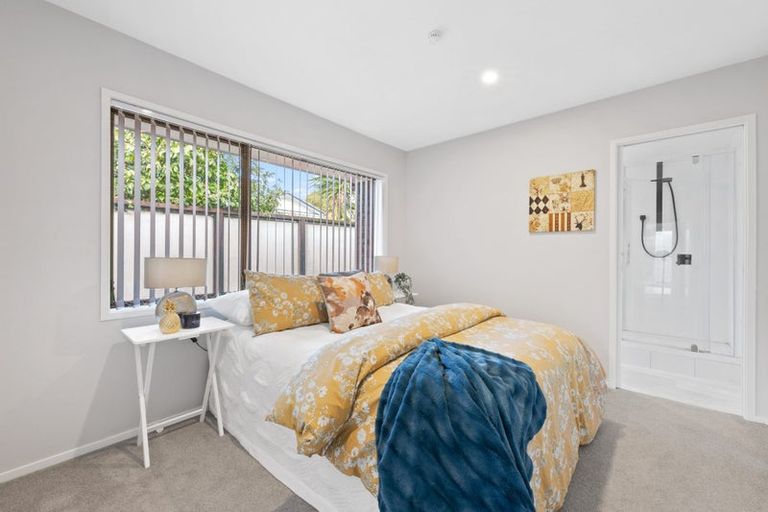 Photo of property in 8 Rapallo Place, Farm Cove, Auckland, 2012