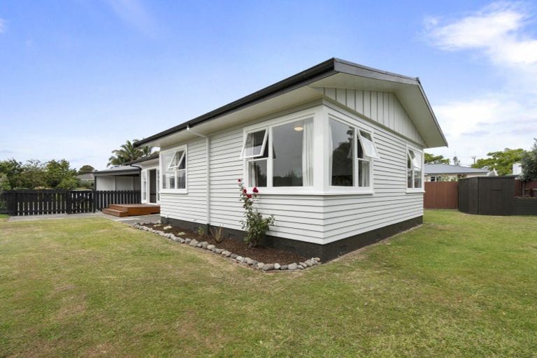 Photo of property in 3 Tingey Place, Awapuni, Palmerston North, 4412
