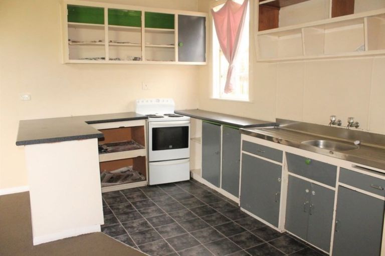 Photo of property in 82-84 Queen Street, Westport, 7825