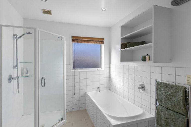 Photo of property in 18 Lochnagar Drive, Lake Hayes, Queenstown, 9304