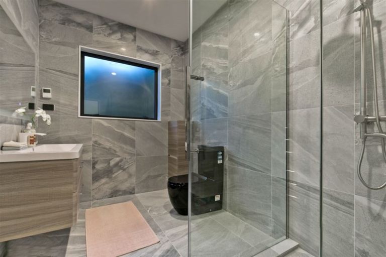 Photo of property in 8 Harvest Avenue, Orewa, 0931