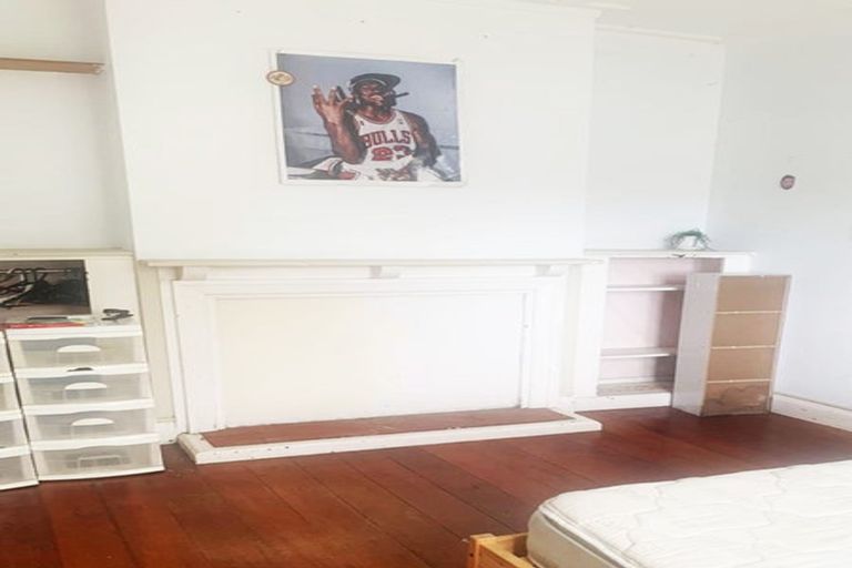 Photo of property in 19 Hadfield Terrace, Kelburn, Wellington, 6012