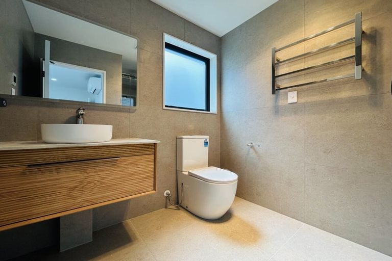 Photo of property in 17d Sorrel Crescent, Bucklands Beach, Auckland, 2012
