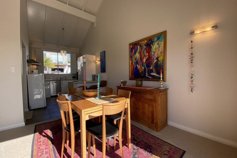 Photo of property in 49b Shanaway Rise, Hillcrest, Auckland, 0627