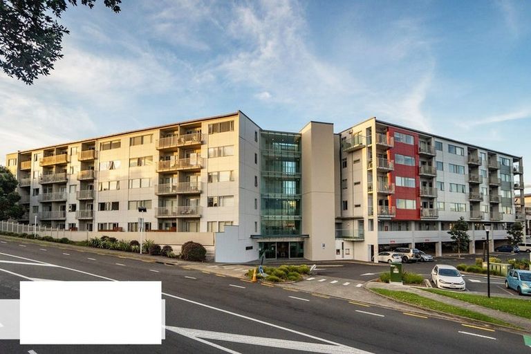 Photo of property in Shoal Haven Apartments, 112a/130 Anzac Street, Takapuna, Auckland, 0622